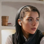 她们做的每一件事，最后都被骂成“麻烦”