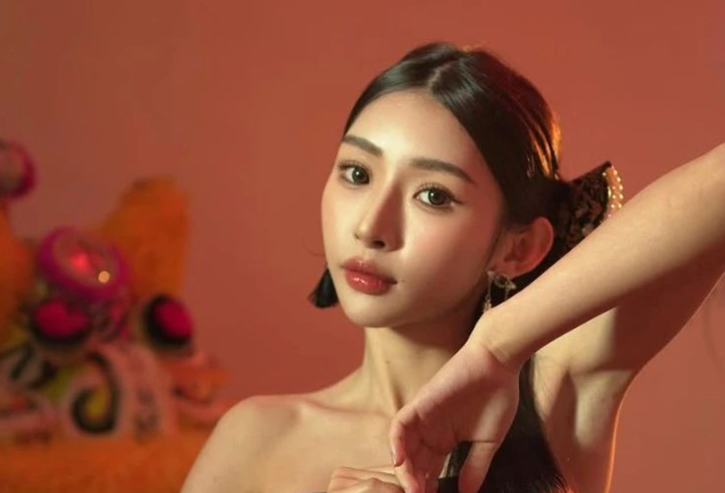 “慢下来的人，走得更远”：那个拒绝短视频时代的女人，年入千万的真相